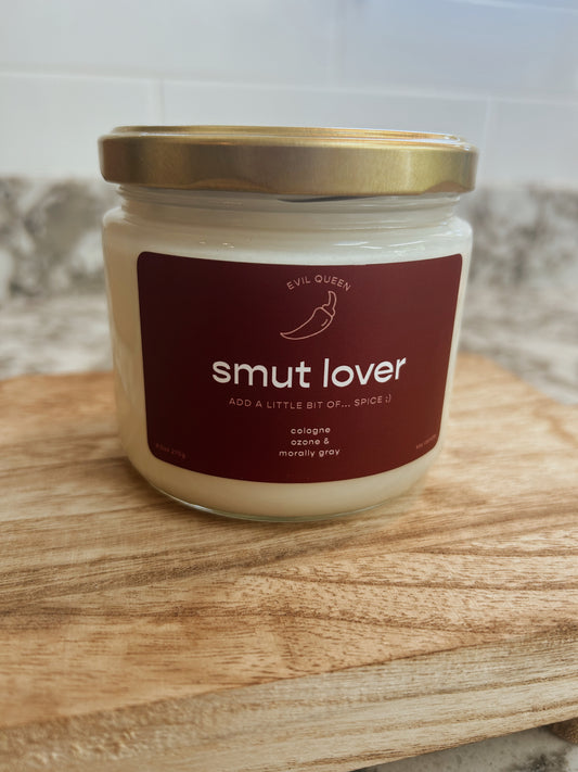 SMUT LOVER  (Evil Queen) candle